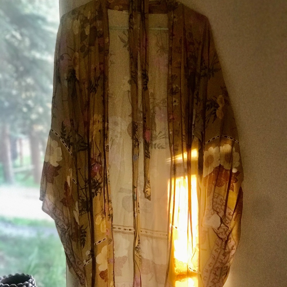 SOLD-Spell and the Gypsy Wild Bloom Kimono